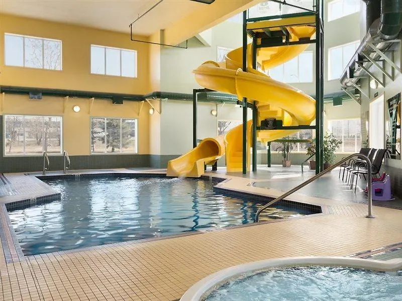 Super 8 By Wyndham Calgary Shawnessy Area Hotel 3*,  Canada