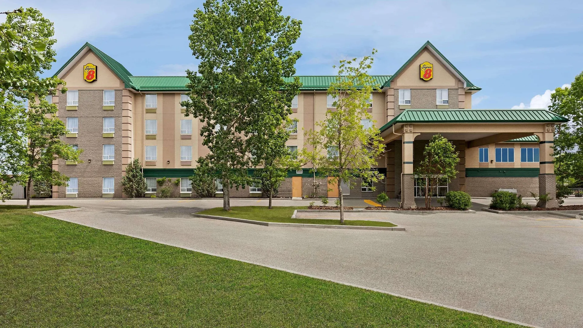 Super 8 By Wyndham Calgary Shawnessy Area Hotel