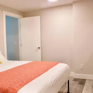 Apartment Modern 1br Full Kitchen Smarttv, Calgary