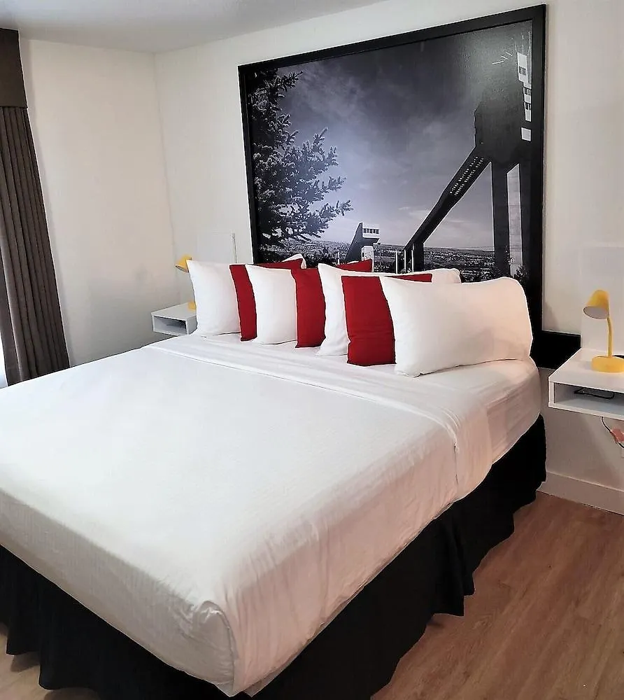 ***  Hotel Super 8 By Wyndham Calgary Shawnessy Area Canada