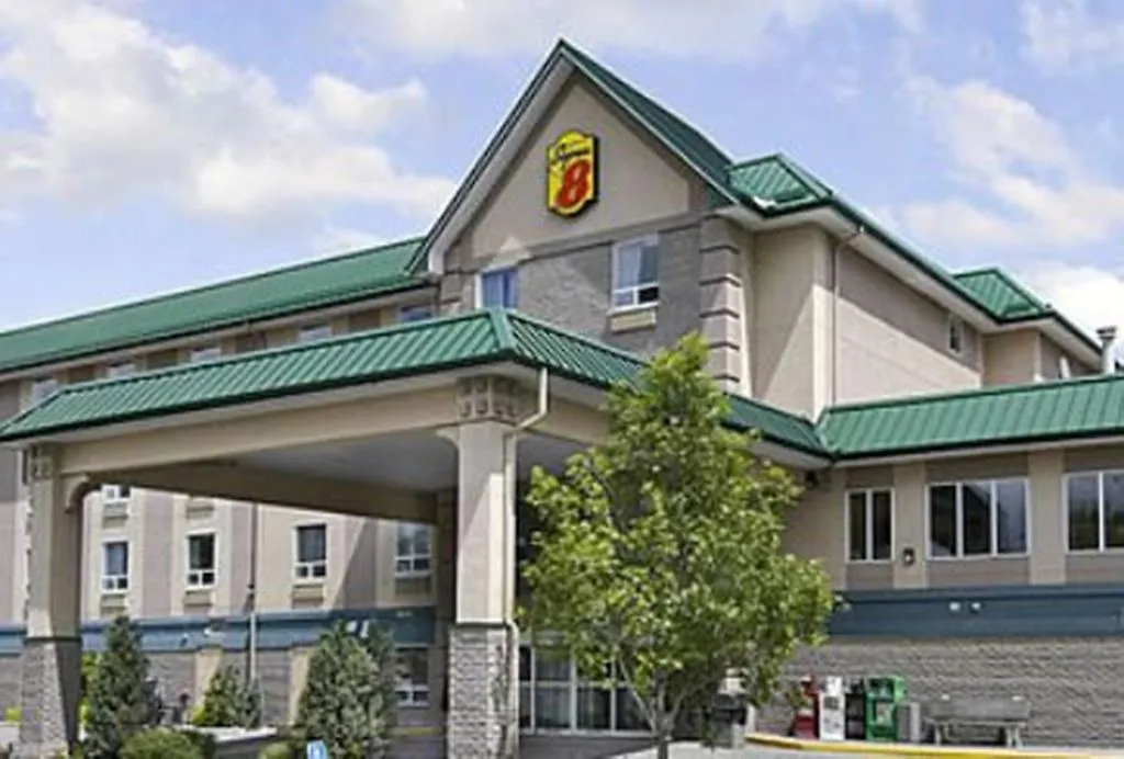 Hotel Super 8 By Wyndham Calgary Shawnessy Area