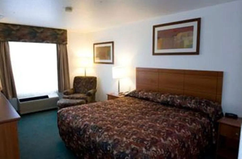 Hotel Super 8 By Wyndham Calgary Shawnessy Area 3*,  Canada
