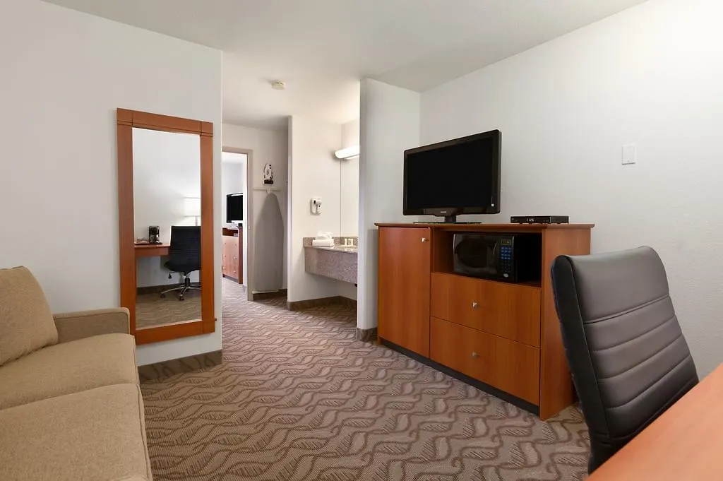 Hotel Super 8 By Wyndham Calgary Shawnessy Area Canada